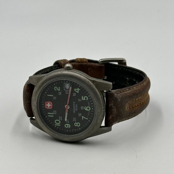 Swiss Army Wenger Marlboro Watch Men Black Dial 37MM Swiss New Battery 8.5" - Picture 7 of 14